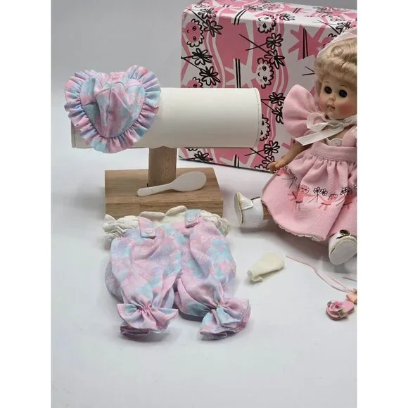 Unique Collectible Ginny Doll 8 Blonde Hair Pink Dress Original Box & Accessori